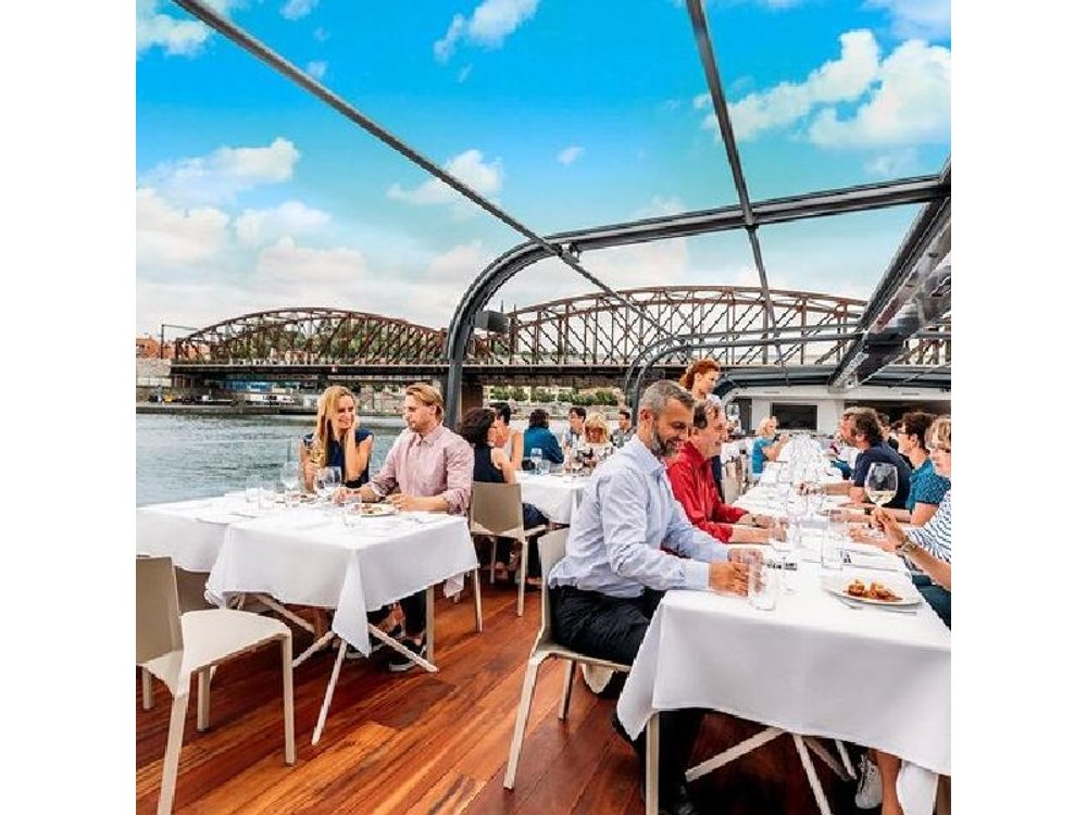 Prague Glass Boat Lunch Cruise with Scenic Views (2 Hours)