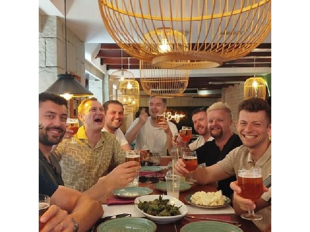 Savor Alicante: Premium Wine Tasting and Tapas for Foodies