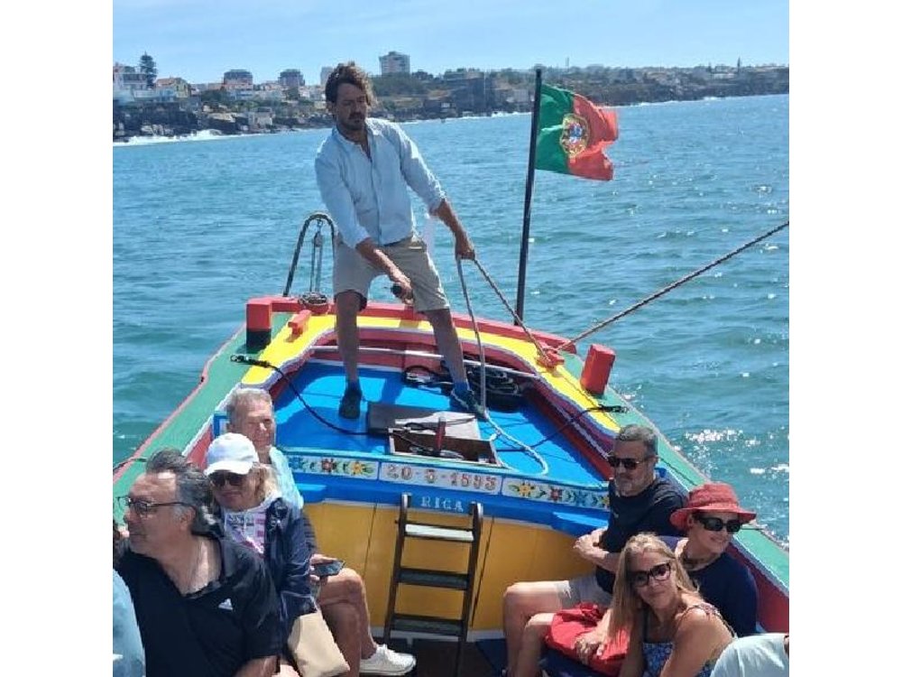 Cruise in Lisbon on the traditional boat of 1895 with drinks (2h)