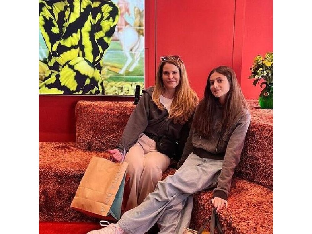 Private Amsterdam Shopping Tour with Fashion Expert Guide