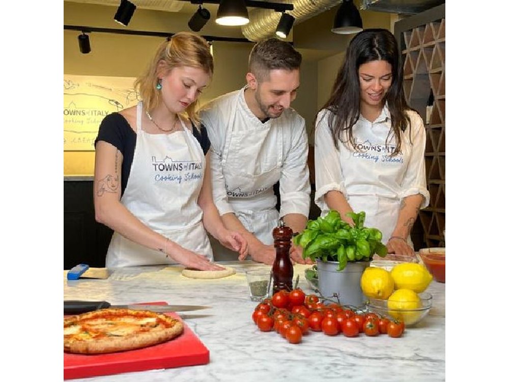 Milan Cooking Class: Pizza & Gelato or Pasta & Tiramisu