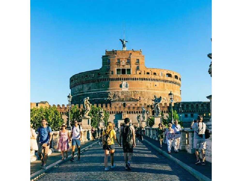 Rome Colosseum, Forum and Pantheon Tour with Castel Sant’Angelo