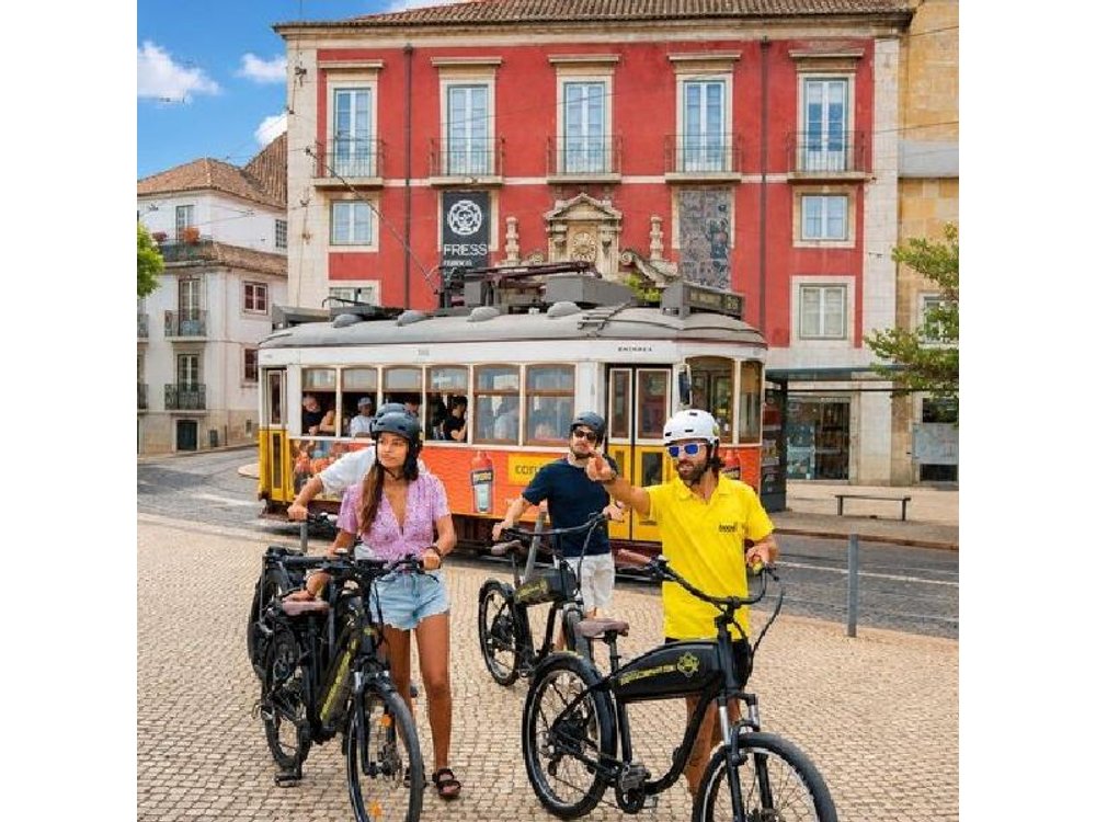 Lisbon E-Bike Tour Commerce Square, Mouraria and Alfama