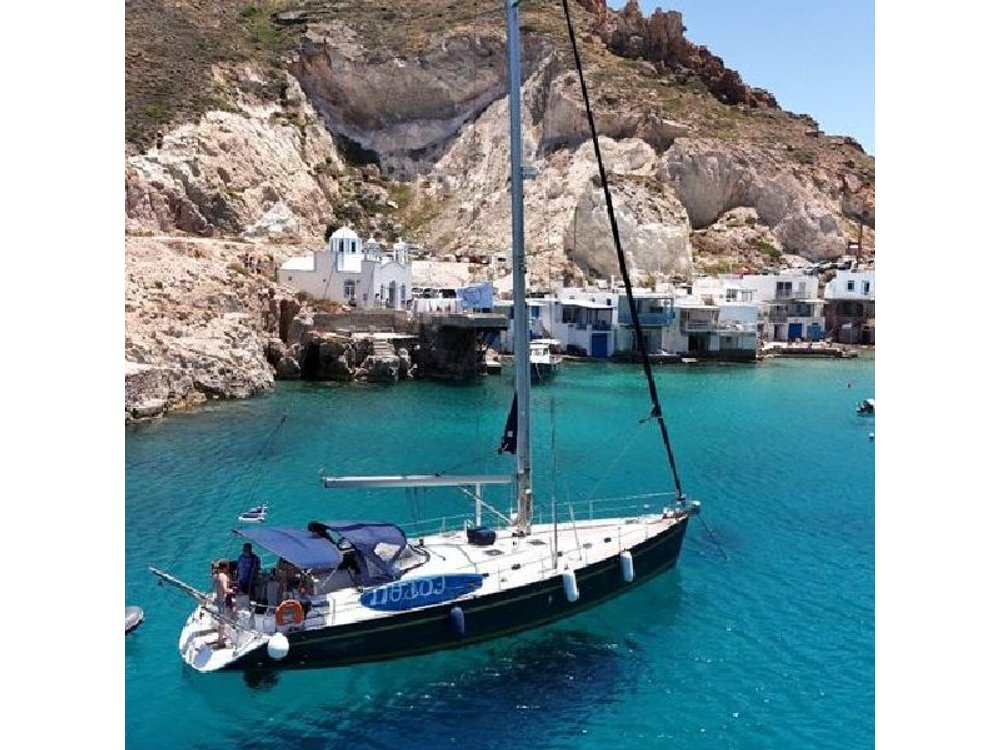 Private Daily Sailing Cruise to Discover the Highlights of Milos
