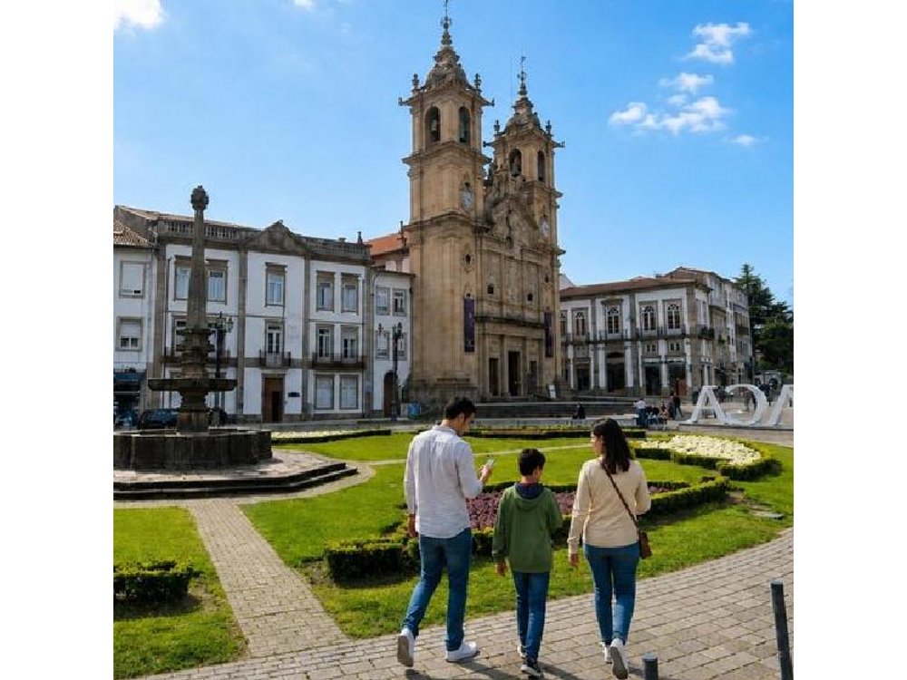 Braga Scavenger Hunt & Highlights Self-Guided Walking Tour
