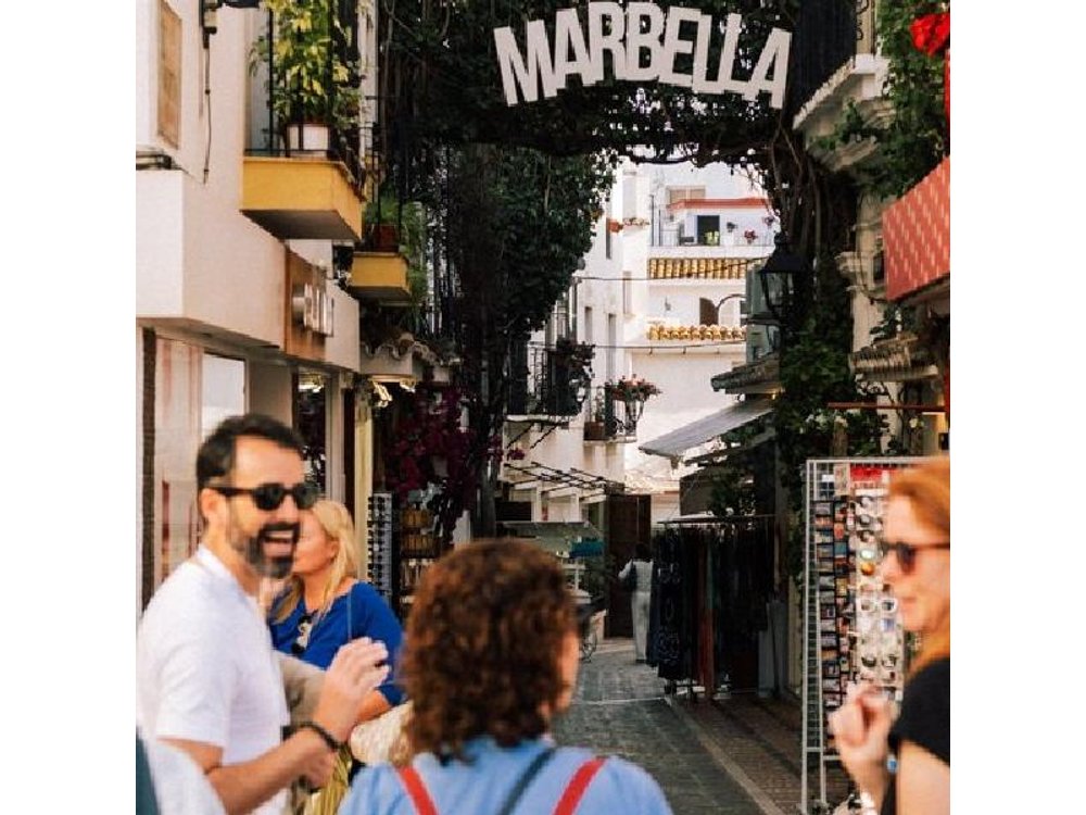 Marbella Old Town group tour with a True Local