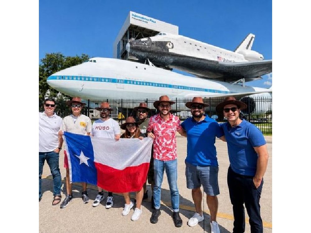 Houston: NASA Space Center Ticket & Round-Trip Transportation