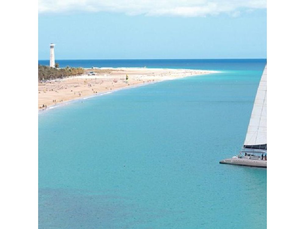 Fuerteventura: Day at Sea on a Sailing Catamaran with Lunch and Drinks