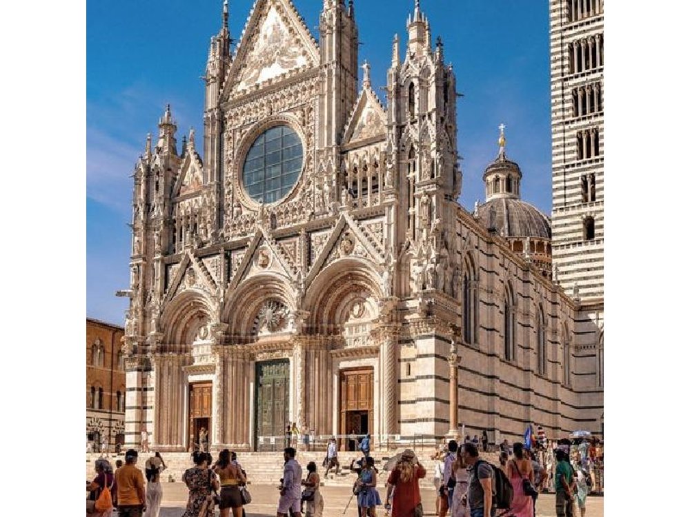 San Gimignano, Siena, Monteriggioni: Fully Escorted Tour, Lunch & Wine Tasting