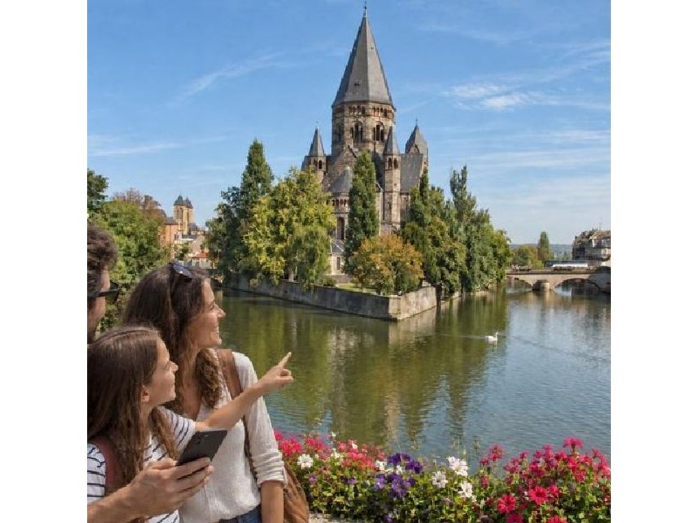 Metz Scavenger Hunt & Highlights Self-Guided Walking Tour