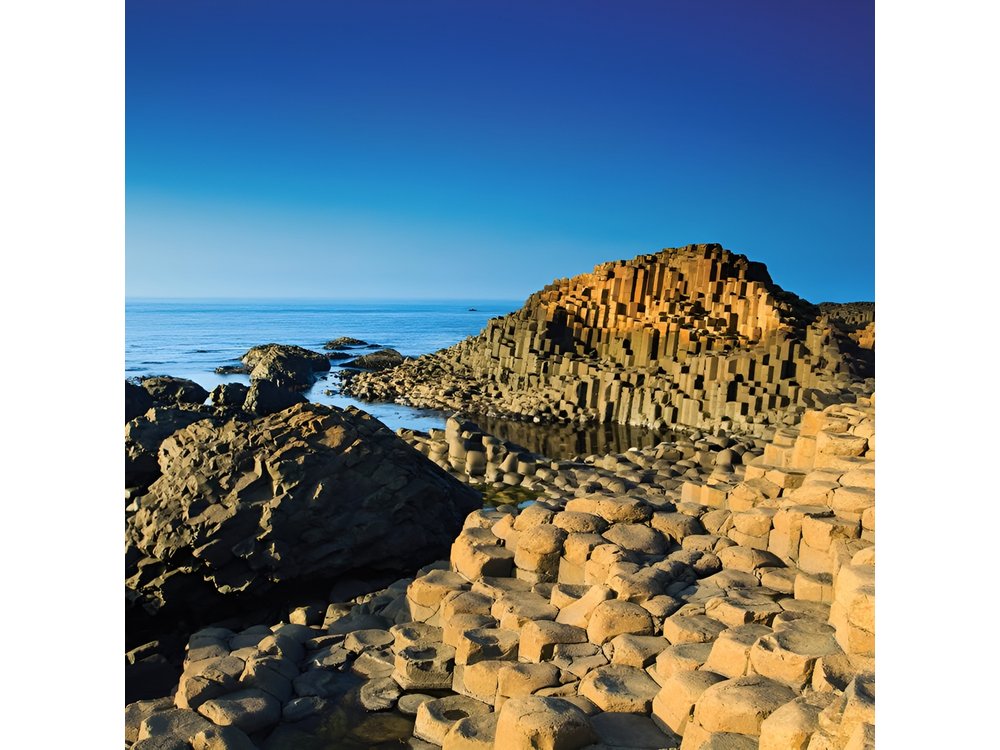 Guided Day Tour of Giant's Causeway from Belfast by Comfortable Coach