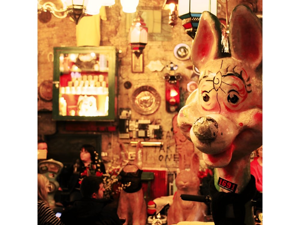 Private Budapest Ruin Bar Tour with Local Drinks & Street Food
