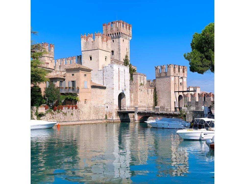 Full-Day Lake Garda and Desenzano del Garda from Milan - small group tour