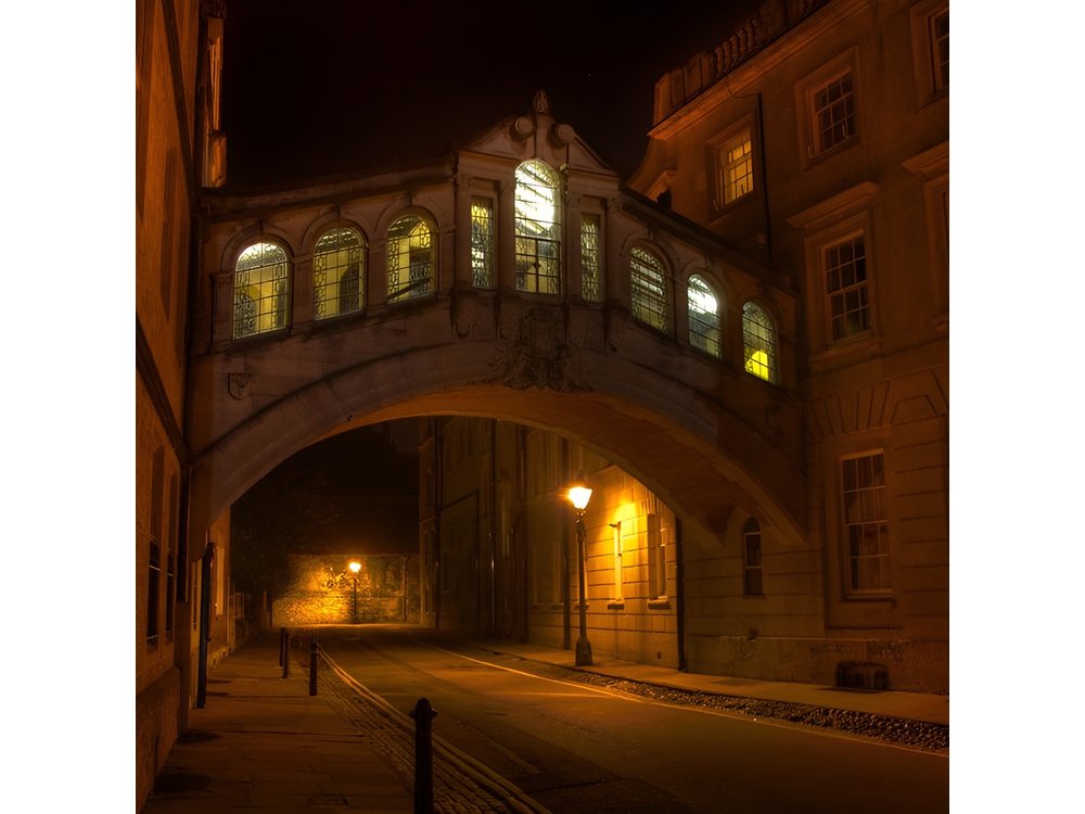 Oxford PRIVATE Pub and City Evening Walking Tour