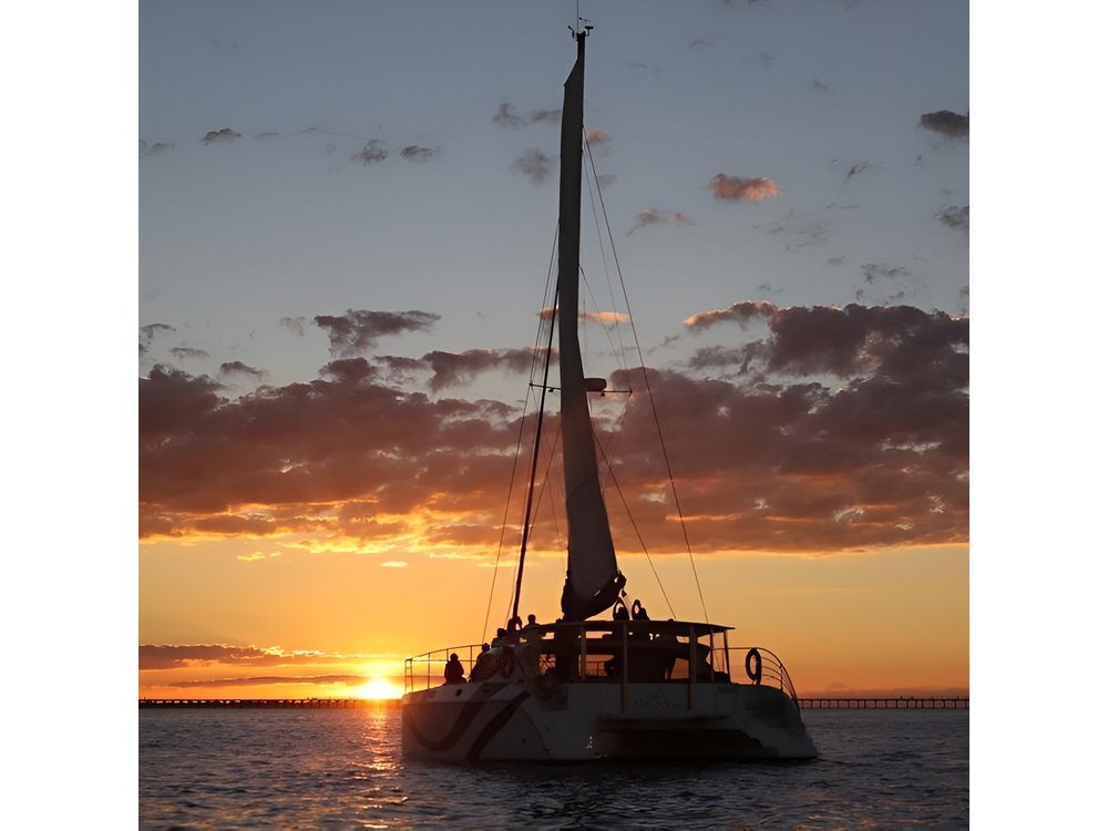 Hervey Bay Champagne Sunset Sail