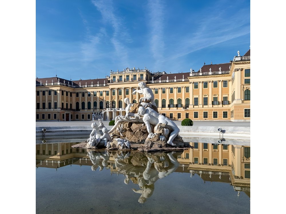 Full-Day Vienna Private Tour from Prague