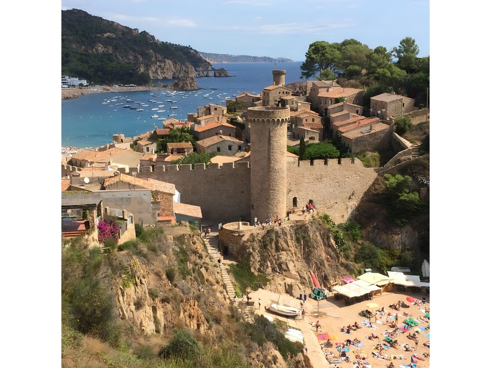 Costa Brava Hike & Tossa de Mar: Small Group Tour from Barcelona