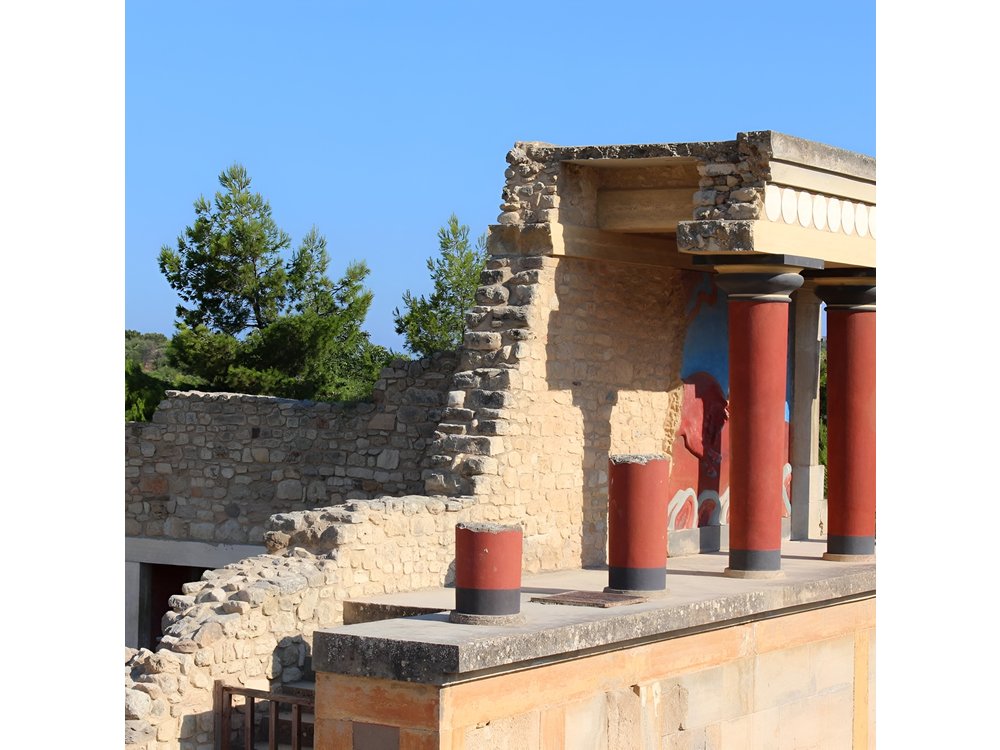 Crete Minoan Discovery Tour with Knossos Palace, Heraklion, and Live Dance Show