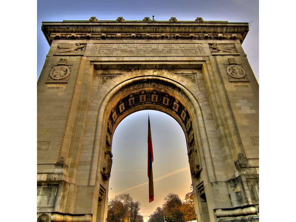 Bucharest City Tour: Private Guided Experience