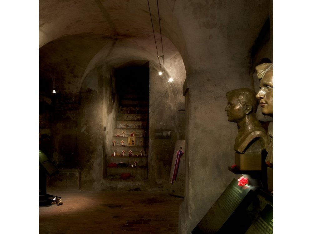 Half-Day WWII Prague Walking Tour