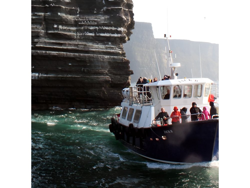 Galway to Aran Islands & Cliffs of Moher Day Tour & Cliffs Cruise