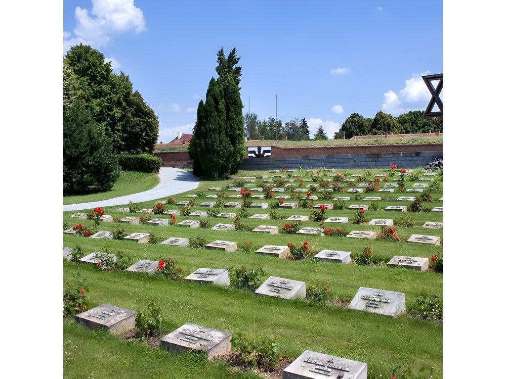 Private Tour: Terezin Half-Day Tour from Prague