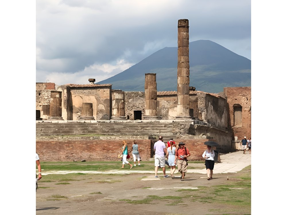 Pompeii & Herculaneum - Skip the line from Sorrento