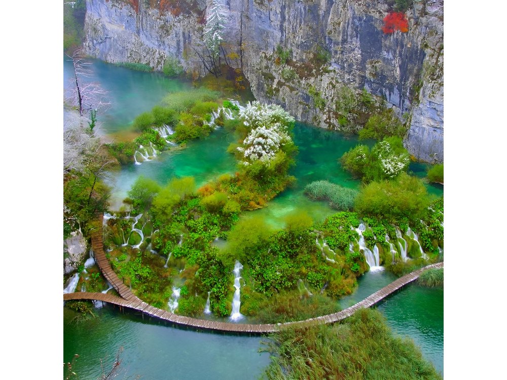 Plitvice Lakes Small Group Tour Ecco from Split or Trogir