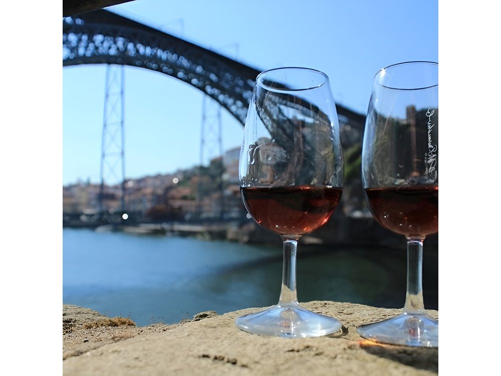 Porto Half-Day Private Tour with Tuk Tuk and Lello Bookstore