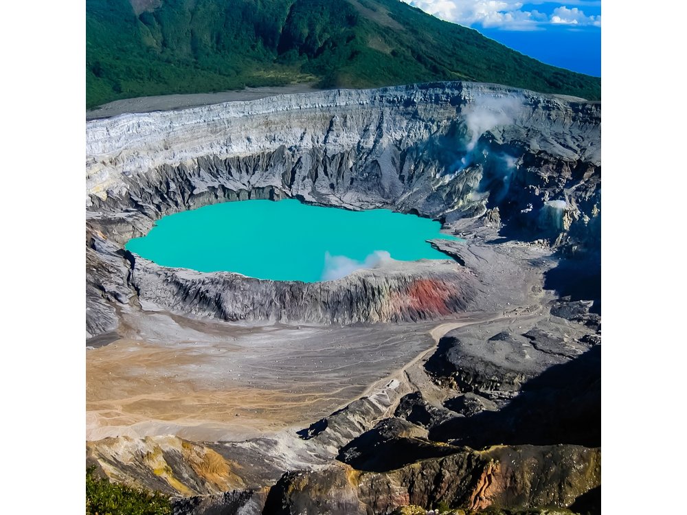 Poas Volcano National Park Half Day tour from San Jose