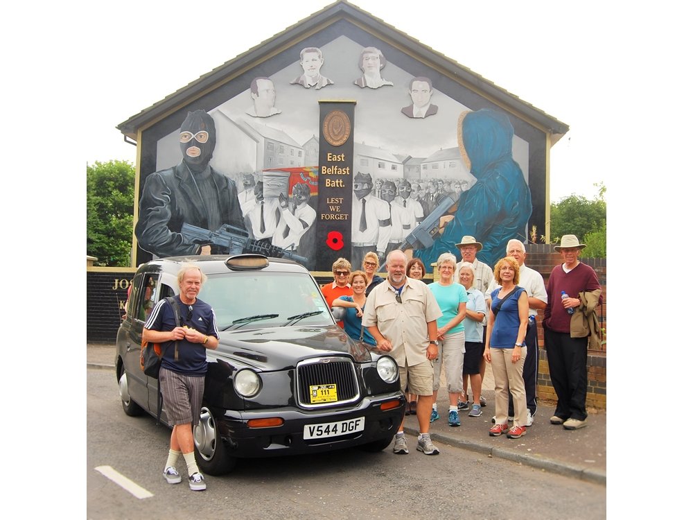 2 Hours Republican & Loyalist Mural Black Taxi Tour from Belfast