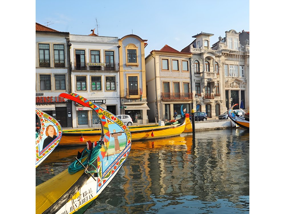 Lisbon to Porto Up To 5 Stops Óbidos Nazaré Fátima Coimbra Aveiro