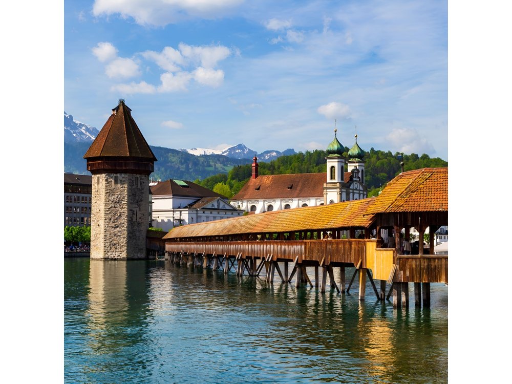 Luzern small group walking tour and Lake Cruise from Zürich