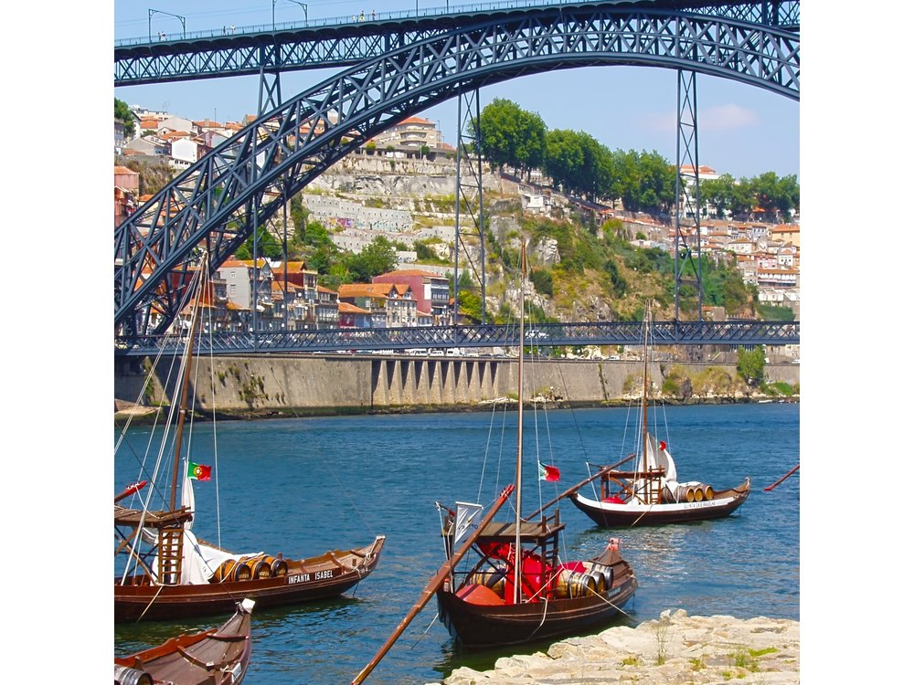 Private tour of Portugal 5 days from Lisbon