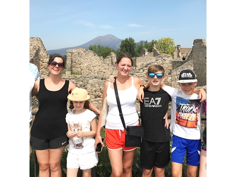 Shore Excursion Tour for Kids from Naples to Pompeii and Amalfi Coast