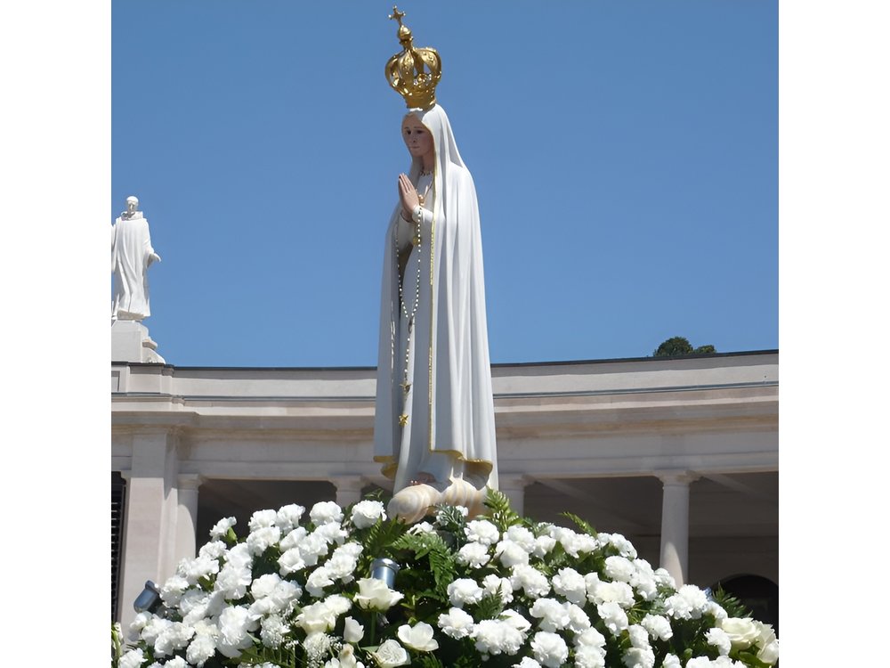 Fatima Sanctuary and Pastorinhos Village Private Tour From Porto