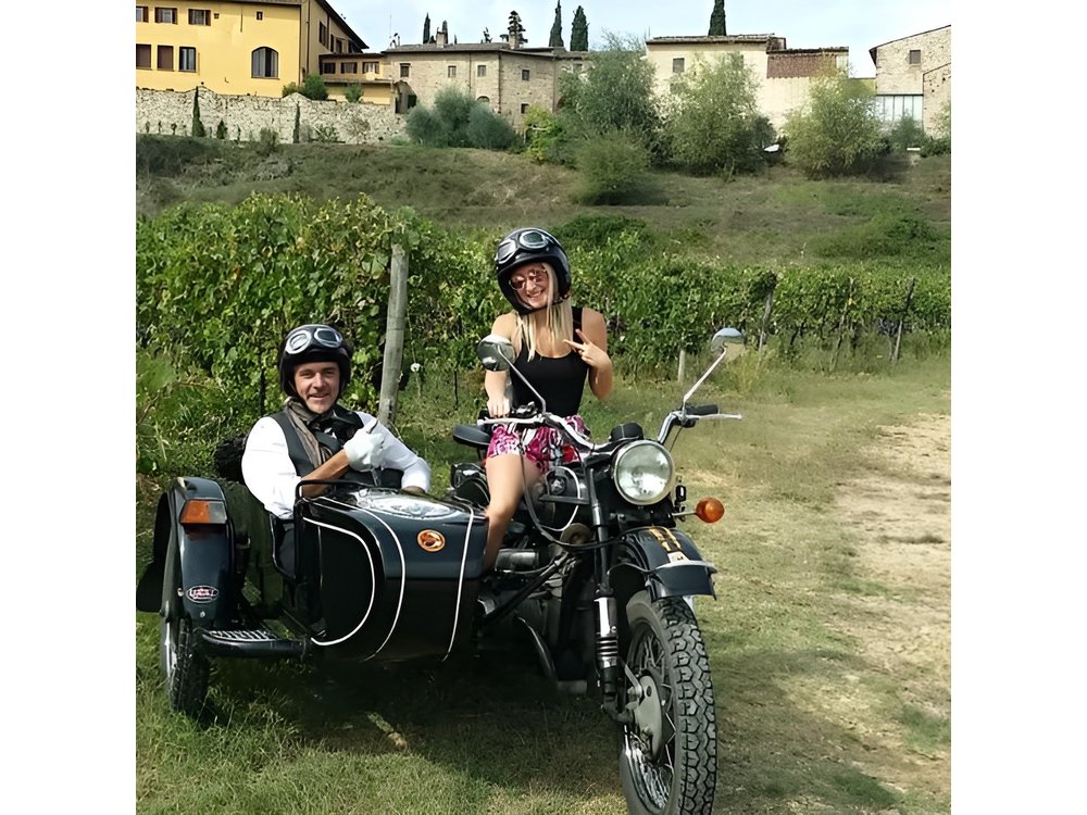 Sidecar tour in Florence and Chianti with wine tasting and lunch