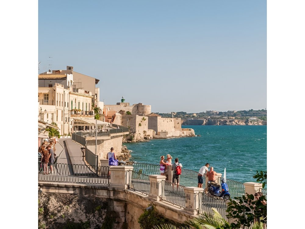 Private tour Syracuse -Archaeological Park and Ortigia with lunch