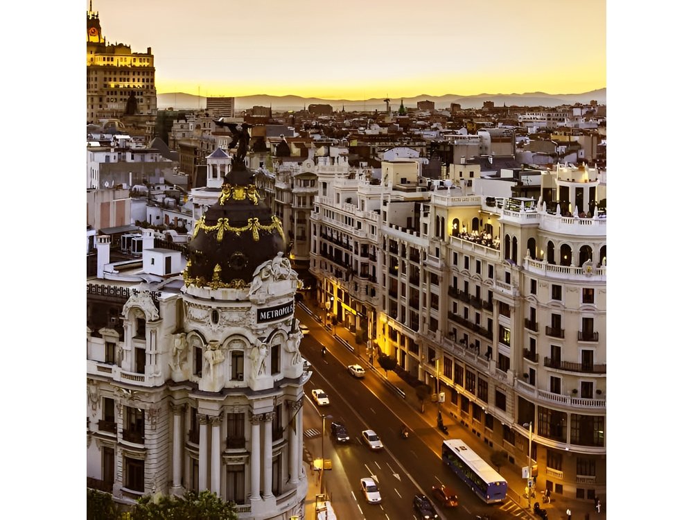 Madrid 4 hours Private city Tour with Hotel Pick up