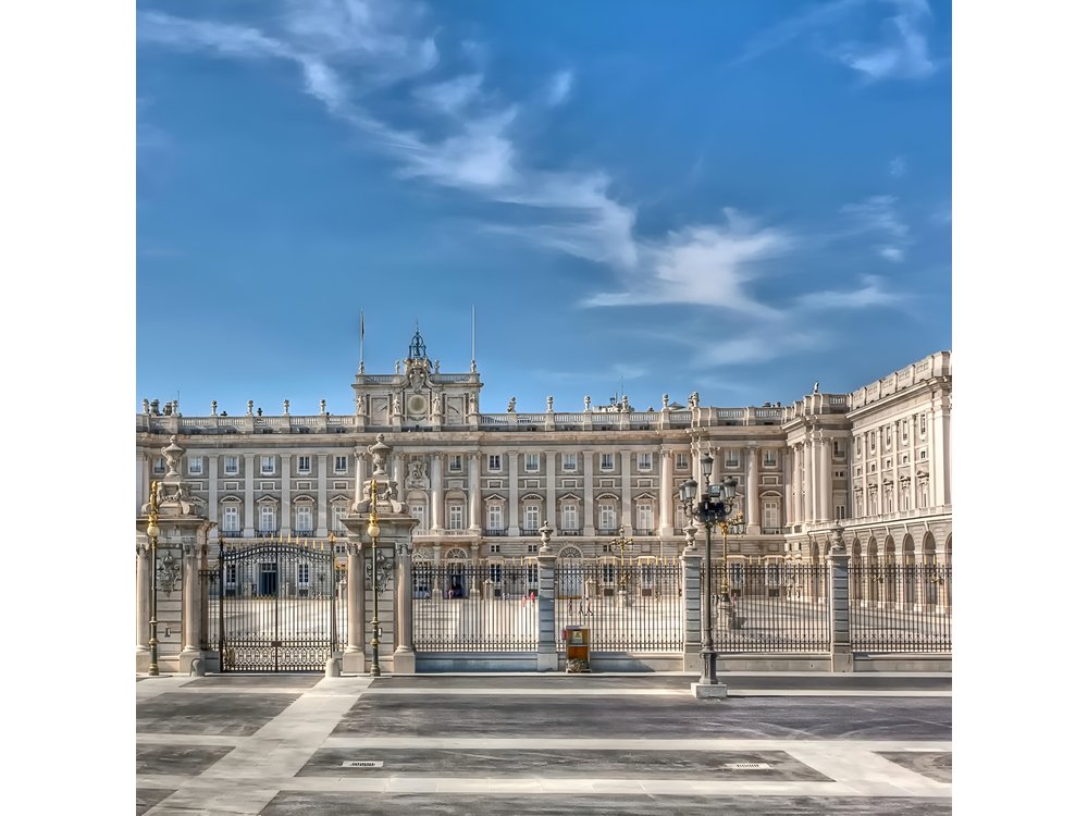 Skip the Line Royal Palace Madrid Tour Semi-Private 8ppl max