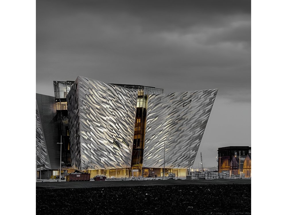 Private Executive: Belfast City Sightseeing Tour