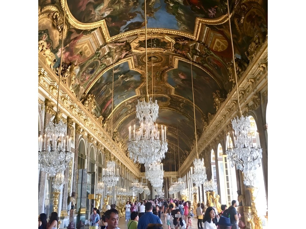 Versailles Palace & Marie-Antoinette's Estate Full Day Private Tour from Paris