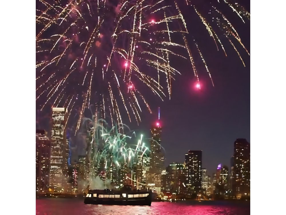 Lake Michigan Fireworks Cruise in Chicago