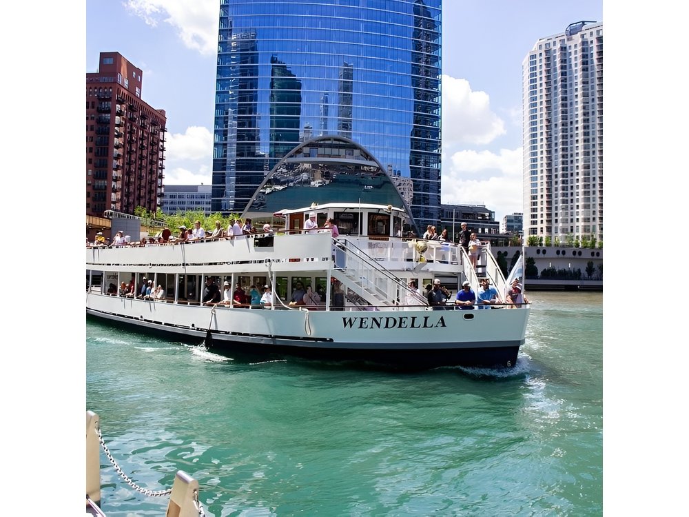 Chicago Lake and River Architecture Tour