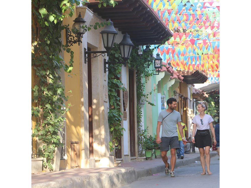 Walking Tour Cartagena Old City with Gold Museum and Plaza de Bolivar