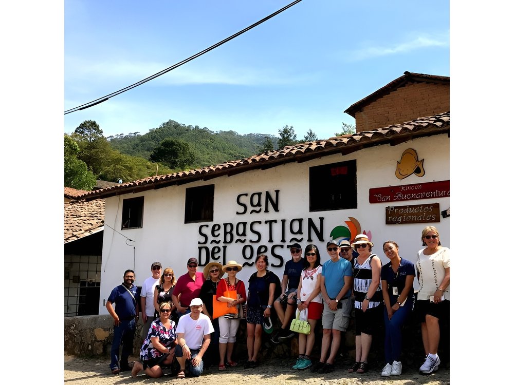 Private San Sebastian del Oeste Tour