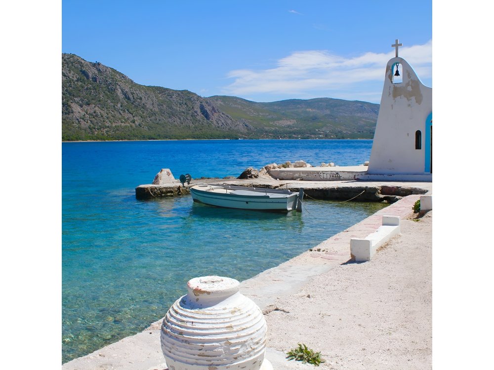 Explore Loutraki & Lake Vouliagmeni: Nature and Relaxation