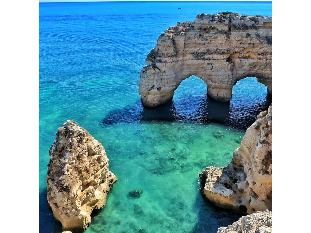 From Faro: Visit Benagil Cave, Marinha Beach, Algar Seco & More