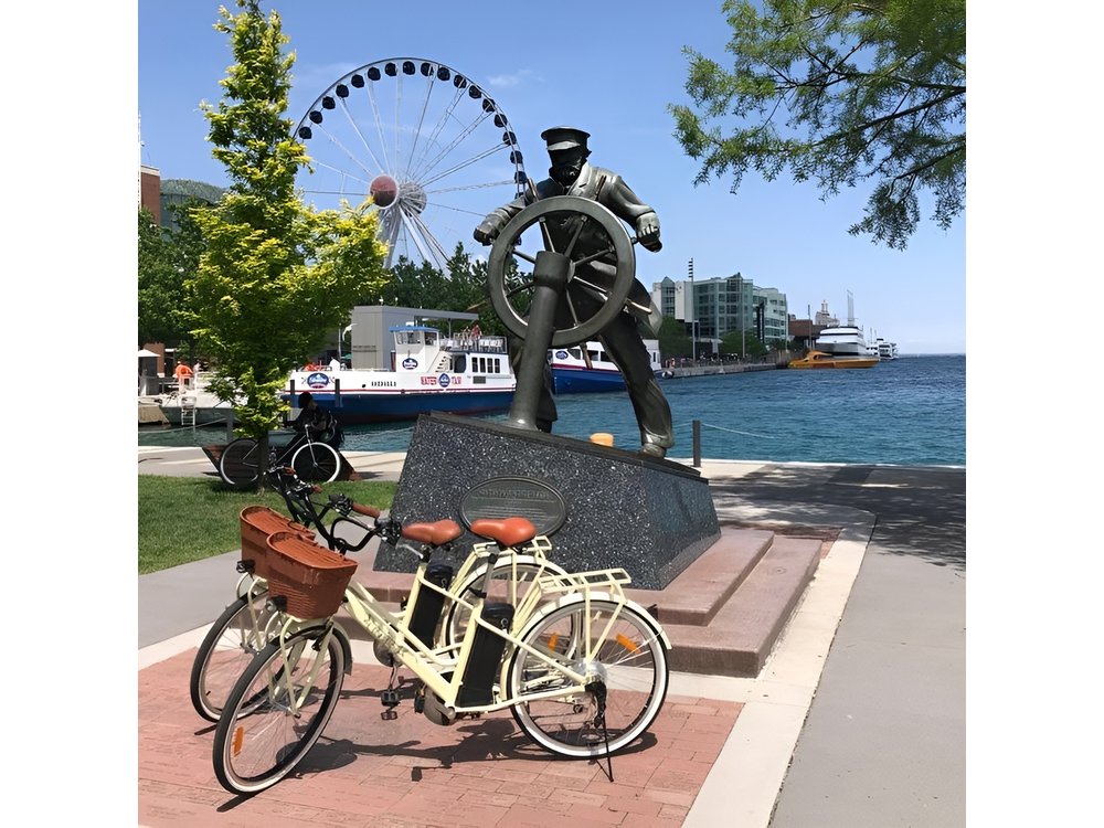 Chicago Lakefront Electric Bike Tour