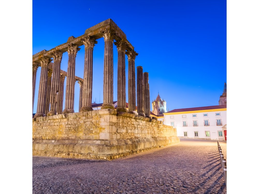Evora and Monsaraz Private Tour From Lisbon